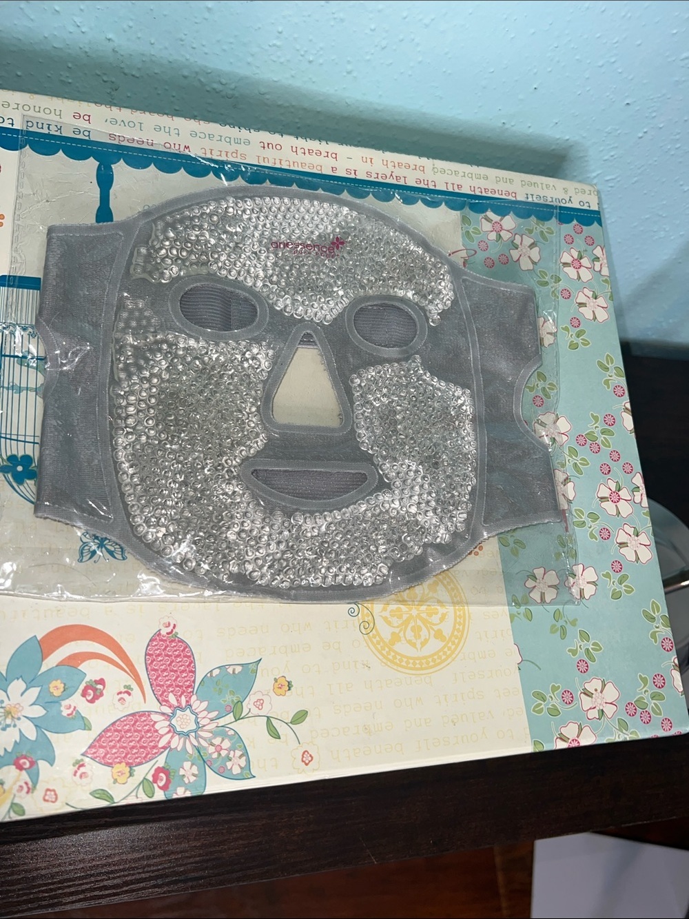 Silver Cooling Gel Facial Mask with Crystal Beads - Women